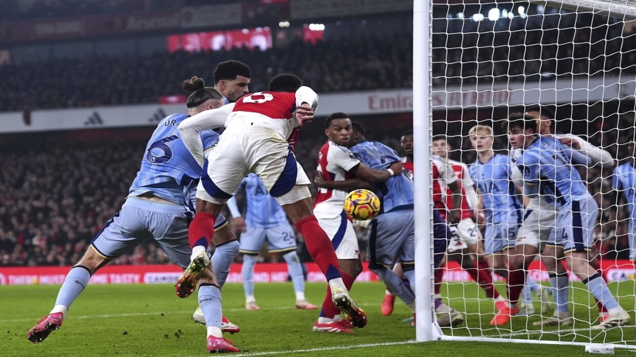 Arsenal defeats Tottenham in the North London Derby